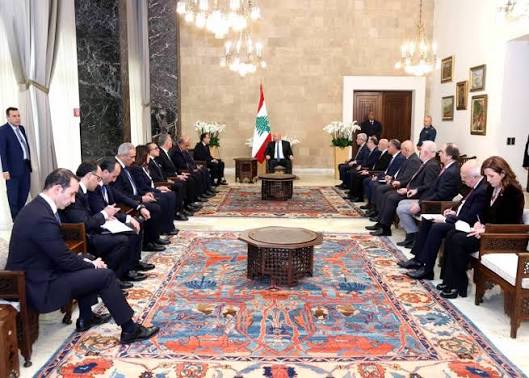 تصعيد خارجي… واشتباك داخلي… والودائع بينهما
جعجع يتهم الرؤساء بالتواطؤ… ومدبولي لم يحمل أيّ تهديدات
الحكومة تناقش الاثنين مُعالجة الانتظام المالي واسترداد الودائع