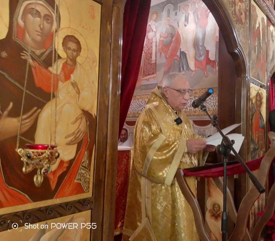 العبسي في قداس الميلاد: نحن مدعوون لبناء وطن بعيدا عن الانانية والفساد
