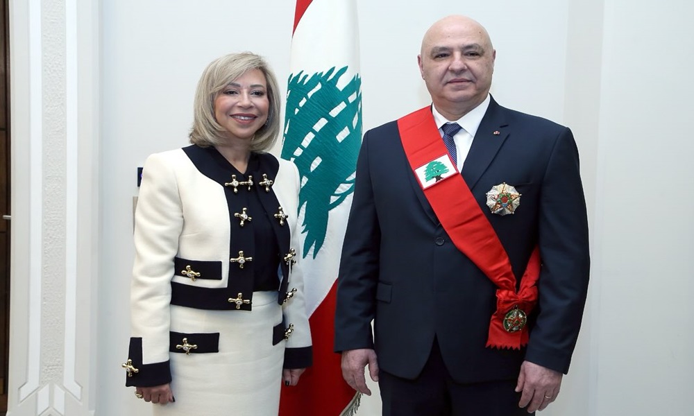 عون والسيدة الأولى شاركا أولاد موظفي الرئاسة توزيع هدايا العيد