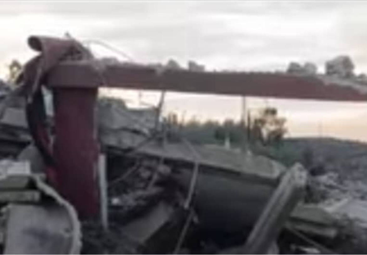 تفجير إسرائيلي يستهدف منزلاً  شرق ميس الجبل ويقطع الطريق