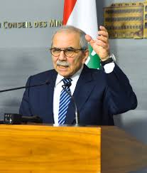 إنجاز كبير للعهد والحكومة: إقرار قانون الفجوة المالية<br />
ترحيب فرنسي.. وعون يستبعد الحرب ولبنان يدعم المبادرة السعودية في اليمن