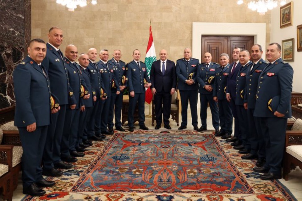 حراك ديبلوماسي يُسابق «العاصفة»... البدء بـ«ترتيب الأوراق»<br />
حزب الله يتبنى الواقعيّة...و3 معارك أمام عون وبري وسلام<br />
مصر تضع ثقلها... واتفاق الغاز يُثير تساؤلات استراتيجيّة؟!