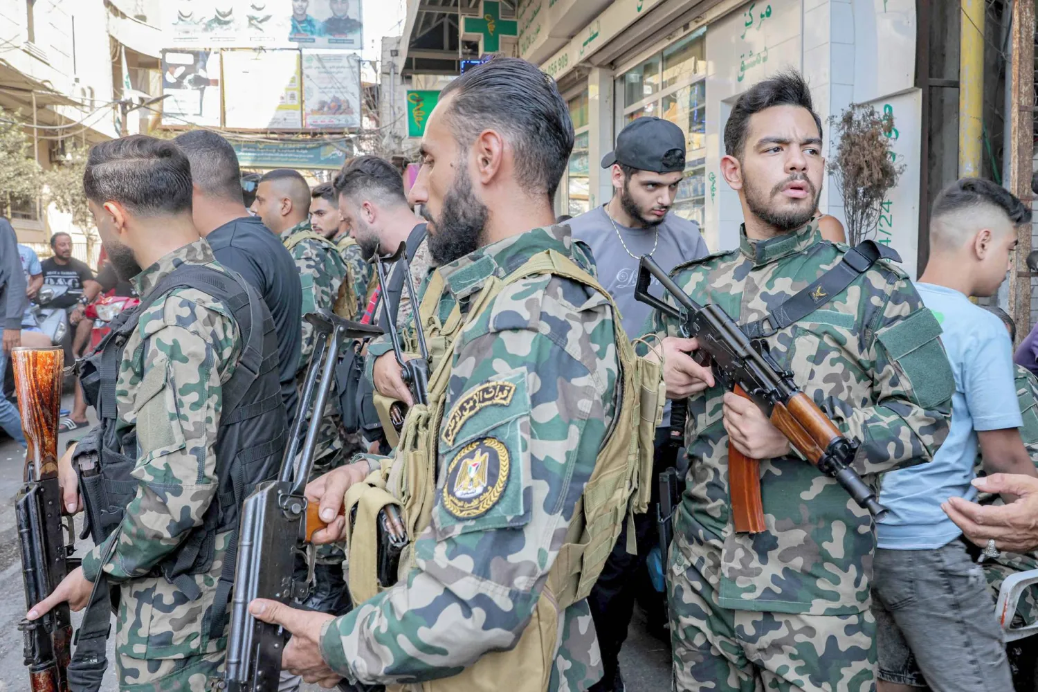 استياء رسمي لبناني من «حماس» لرفضها تسليم سلاحها<br />
الجيش يتسلم الدفعة الخامسة من سلاح «فتح»