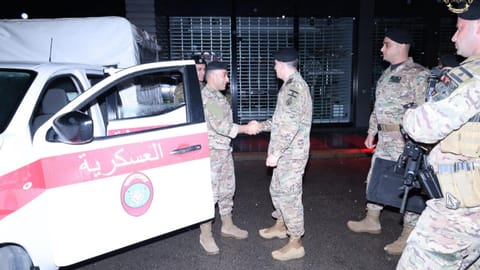 بالصورة - قائد الجيش  تفقد ليل امس التدابير الأمنية المتخذة لمناسبة الأعياد