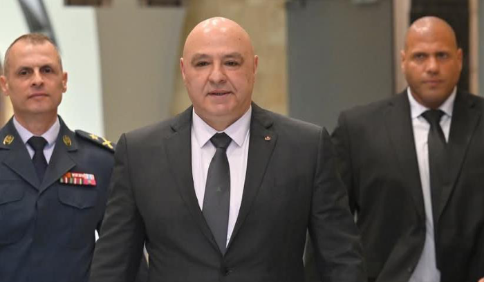 الرئيس عون يغادر إلى الدوحة