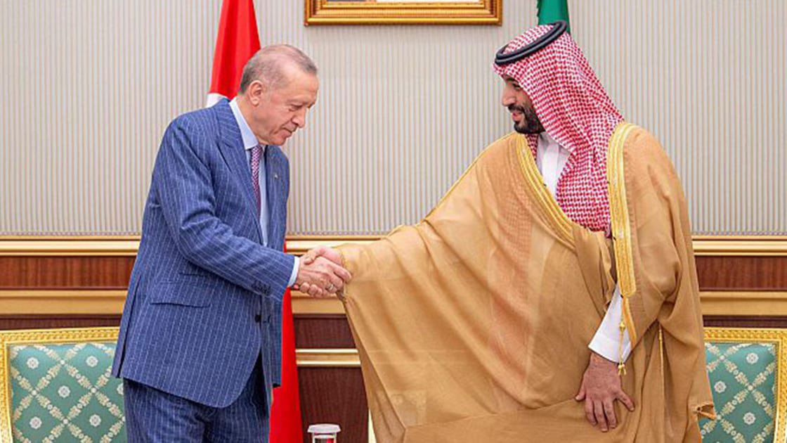 أردوغان لولي العهد السعودي: تعزيز التعاون الثنائي ودعم وحدة الصومال واليمن واستقرار المنطقة
