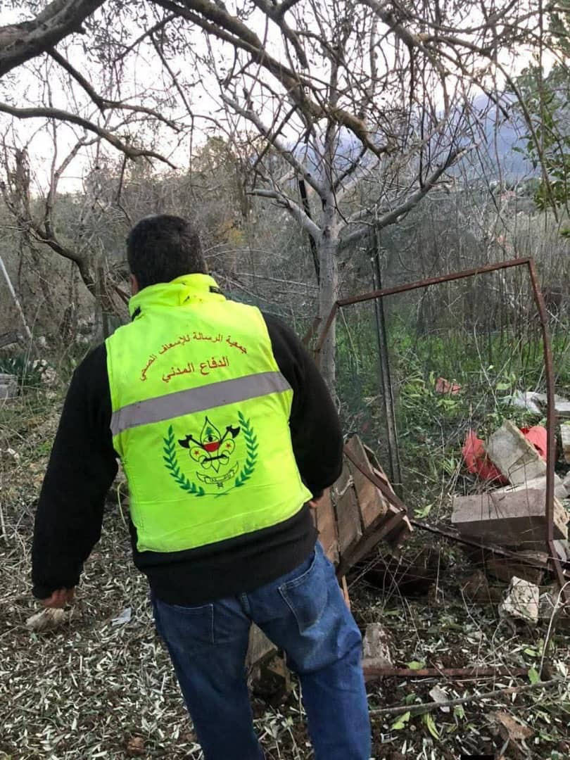 عبوات متفجّرة على قِنّ للدجاج  في  الخيام،