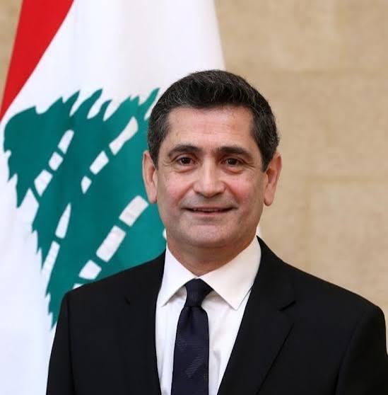 قيومجيان يعايد الأرمن الأرثوذكس والأقباط