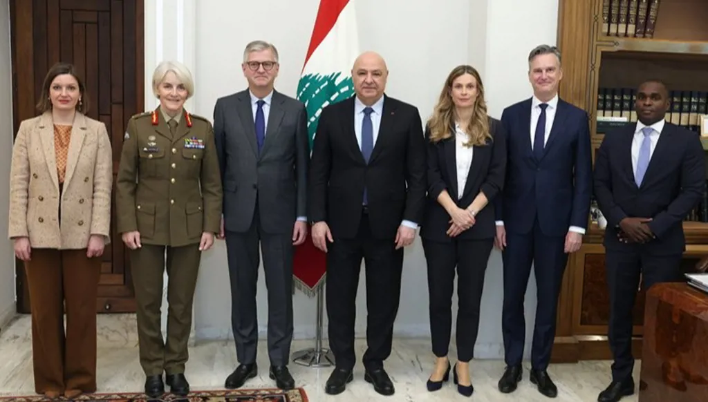 مجلس الوزراء أمام تثبيت قراره الحاسم اليوم... عودة حركة الموفدين وزيارة 