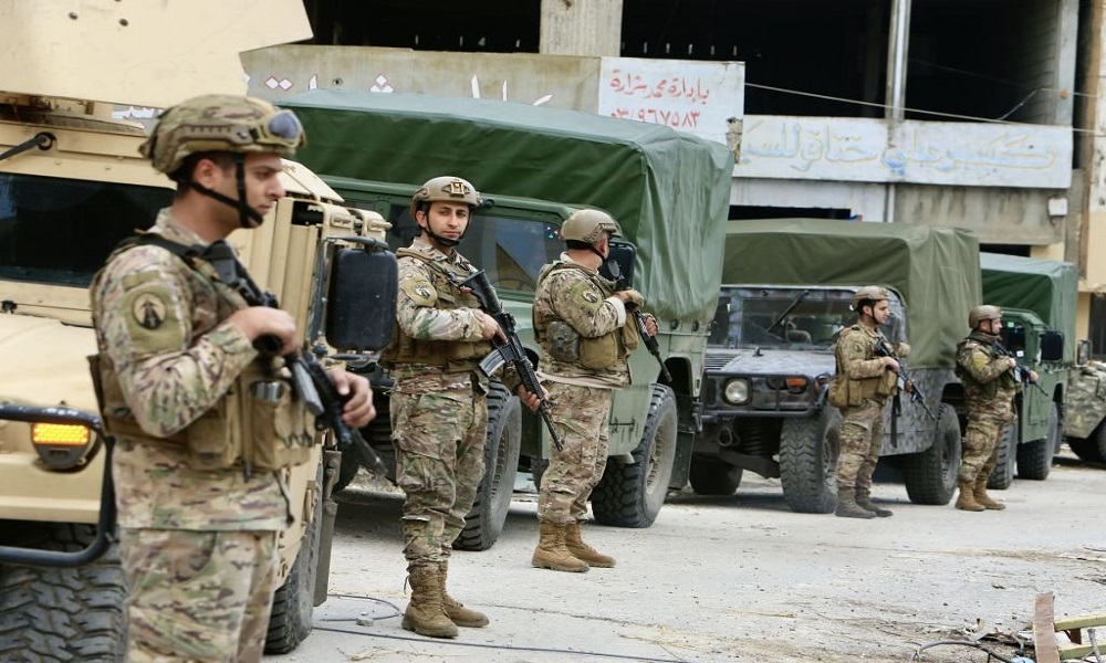 الجيش يوقف 8 نازحين دخلوا إلى لبنان خلسة