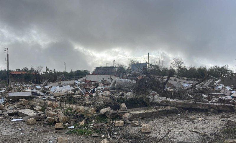 قوة اسرائيلية  تسلل وتُدمّر مبنى في  يارون الجنوبية