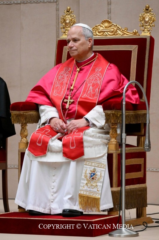 البابا لاوون الرابع عشر يثني على إيمان الشباب اللبناني وروح التعايش بين الثقافات والأديان