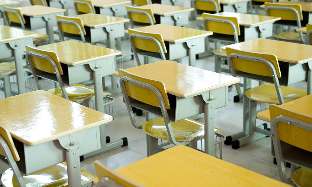 روابط التعليم الرسمي أعلنت الاستمرار بالاضراب الثلثاء