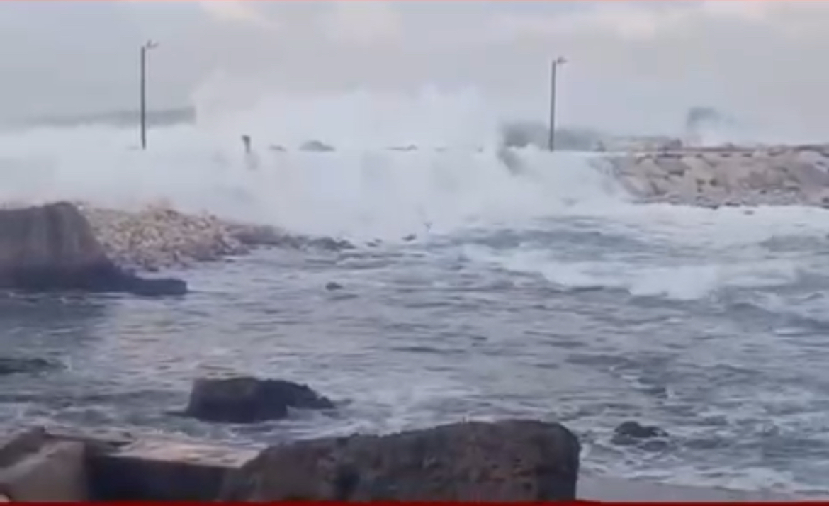 منخفض قطبي شديد يضرب لبنان: أمطار غزيرة وثلوج تلامس الألف متر وتحذيرات من السيول والجليد