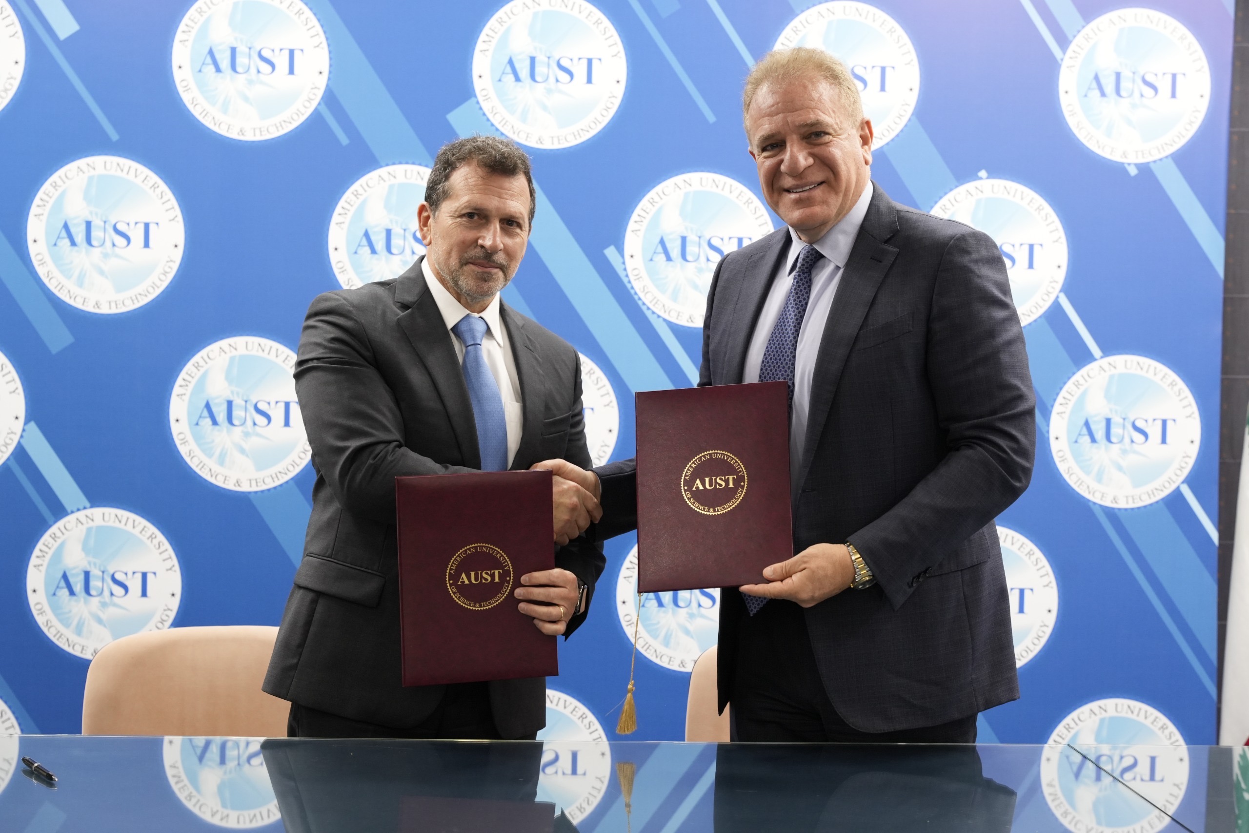 مذكرة تفاهم بين AUST  ووزارة الدولة لشؤون تكنولوجيا المعلومات والذكاء الاصطناعي