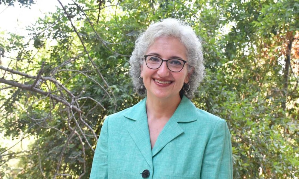 متعاقدو التعليم الرسمي يحتجون على سياسة كرامي