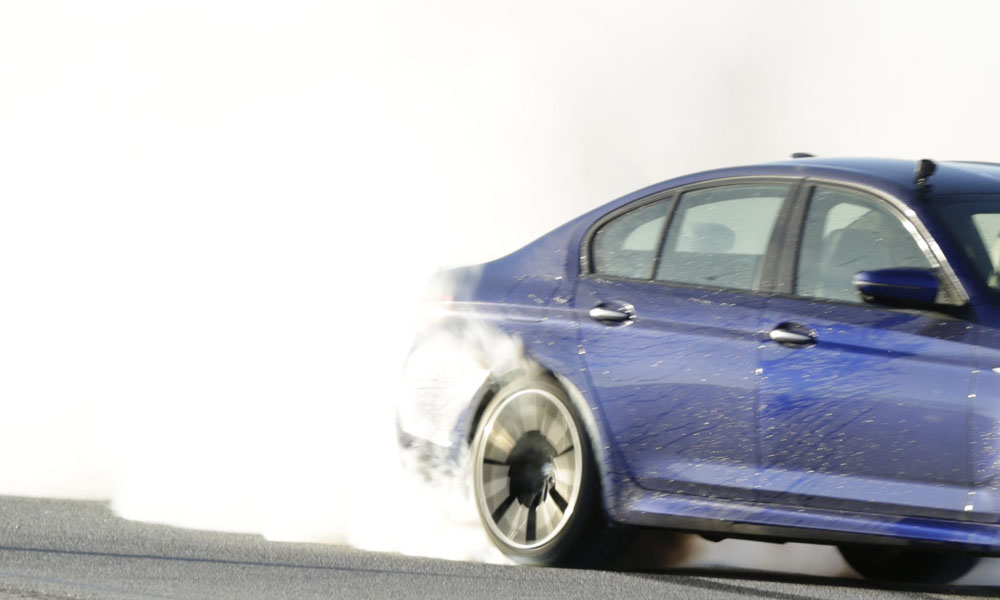 مناورات خطرة على الطريق العام… وقوى الأمن تتحرك