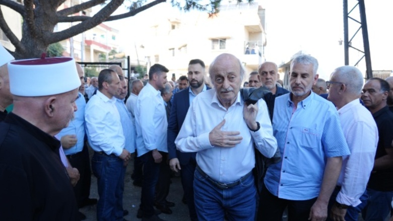 جنبلاط يسأل عن 