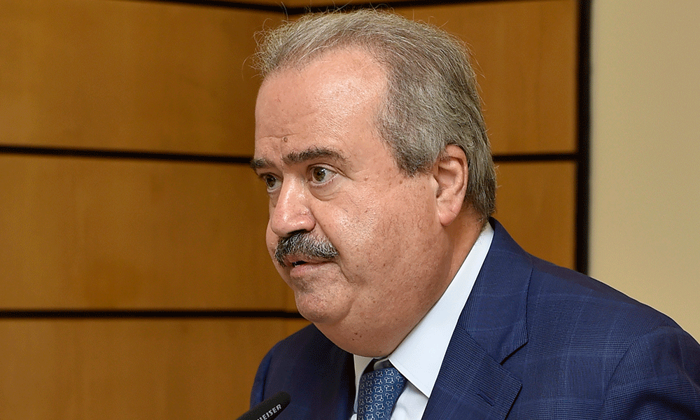 قرار جديد لوزير المالية