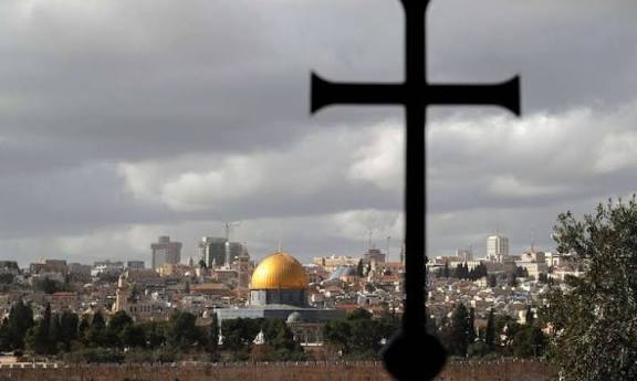 بطاركة ورؤساء الكنائس في القدس يؤكدون أنّهم الممثلون للكنائس ورعاياها في الأرض المقدسة