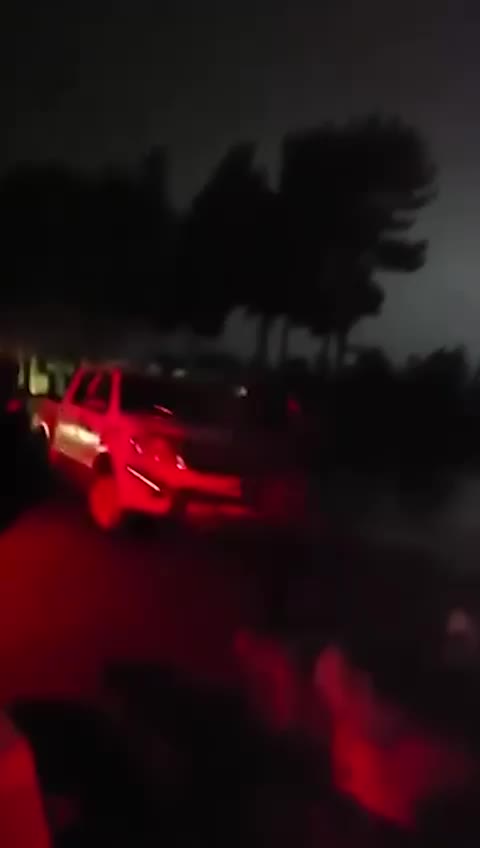 بالفيديو - اشتباكات في الرقة وانقطاع المياه بعد تفجير الجسور والأنابيب الرئيسية