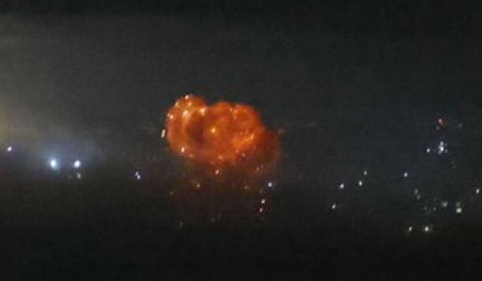 غارة عنيفة على دير الزهراني