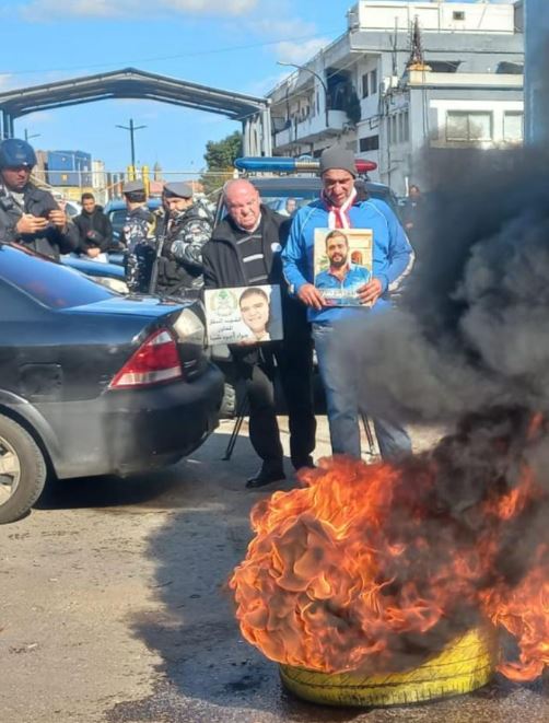 بالفيديو: وقفة احتجاجية لاهالي ضحايا انفجار المرفأ