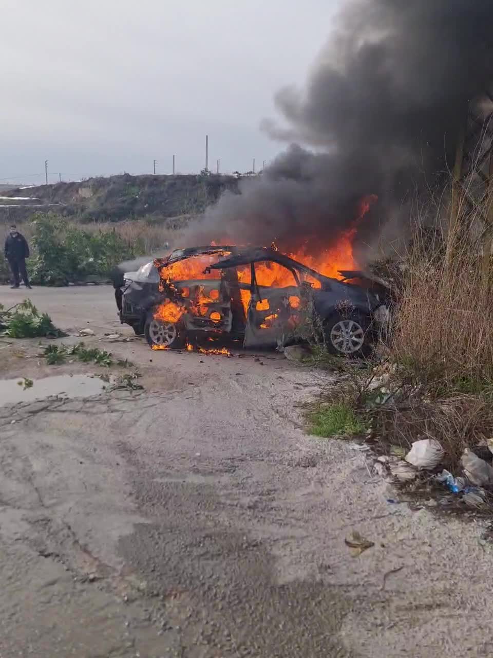 بالفيديو - سقوط ضحية في الغارة الاسرائيلية على سيارة في الزهراني