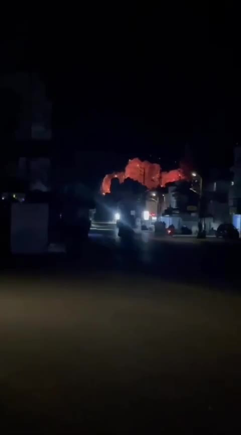 بالفيديو: استهداف المباني المهددة في الخرايب وانصار