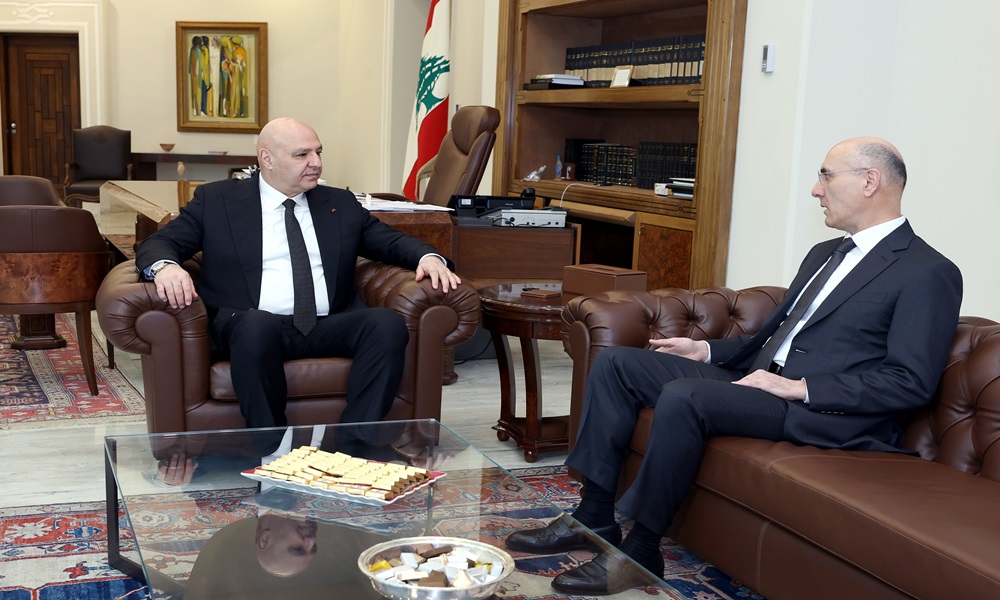 التحضيرات لمؤتمر دعم الجيش بين الرئيس عون والحجار