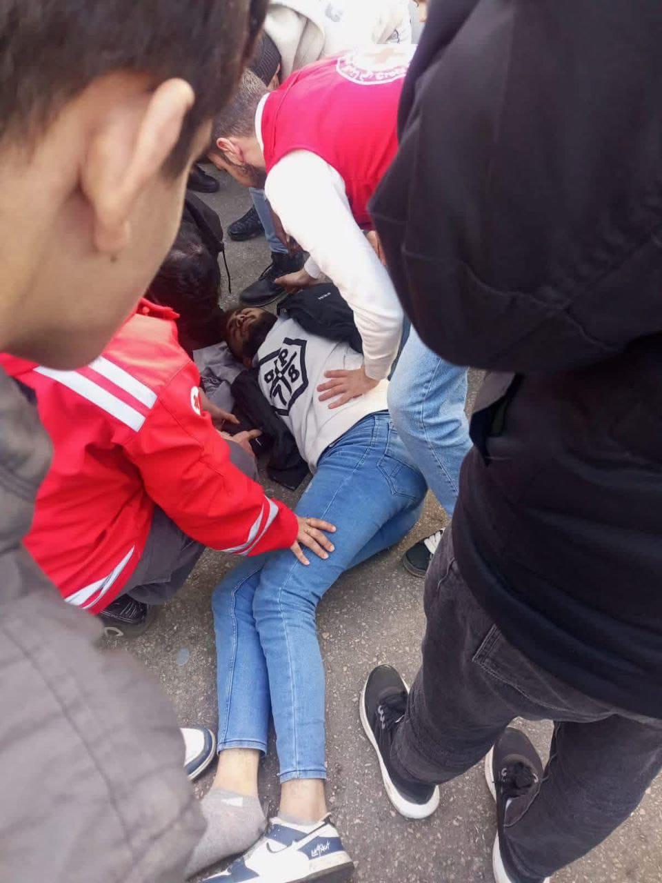 دهس شاب  أثناء محاولة سلب في ساحة النور في طرابلس !!