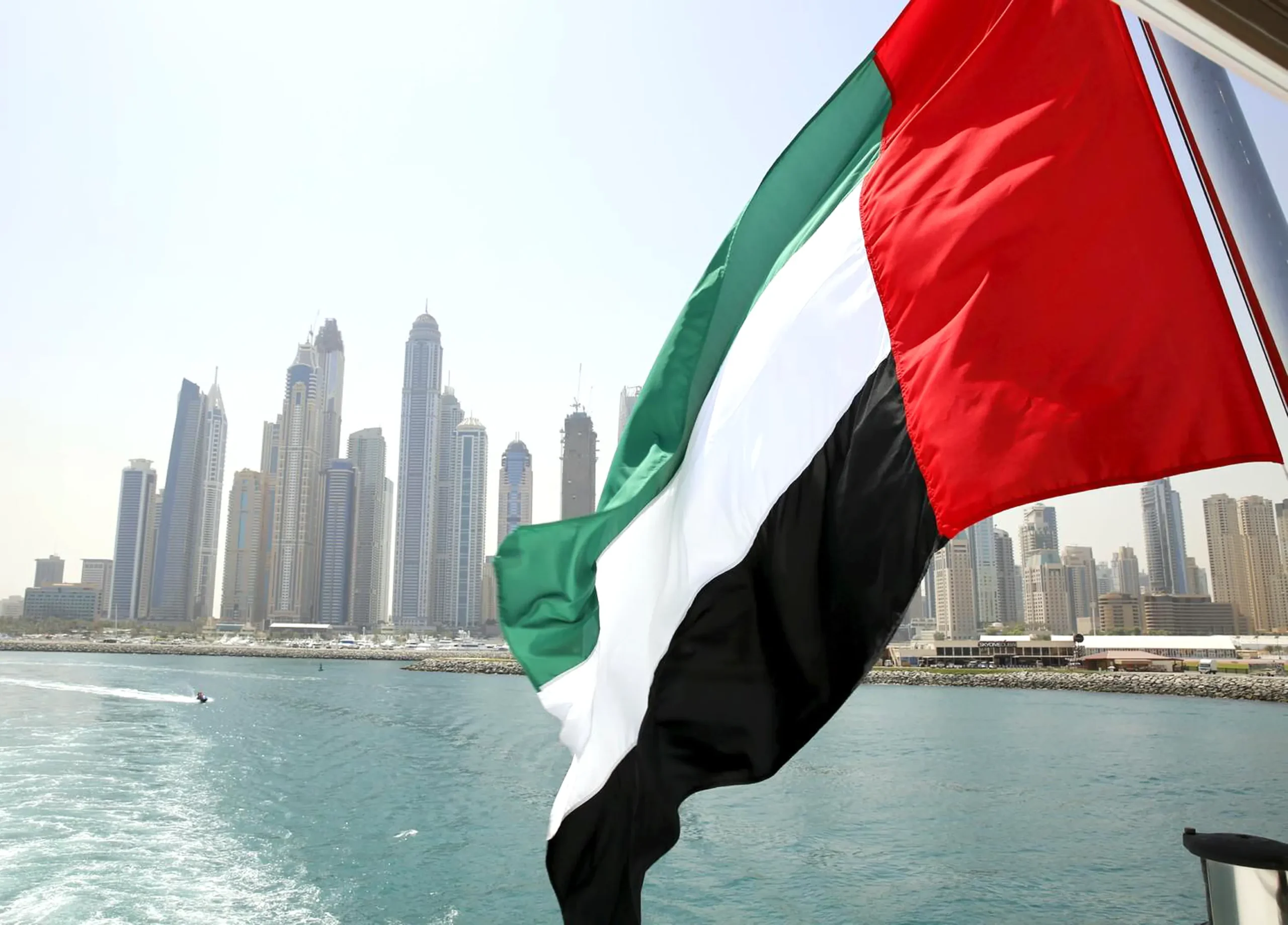 الإمارات تؤكد عدم السماح باستخدام أراضيها أو أجوائها في أي أعمال عسكرية ضد إيران