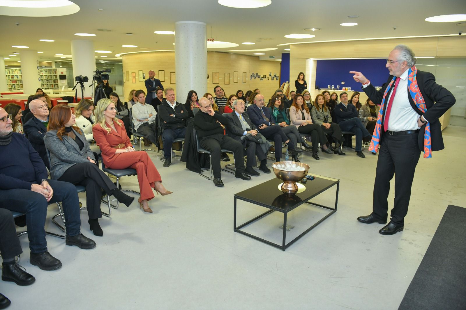 جامعة الروح القدس – الكسليك تنظم جلسة مع مايكل كولي حول القيادة في زمن التعقيد والذكاء الاصطناعي