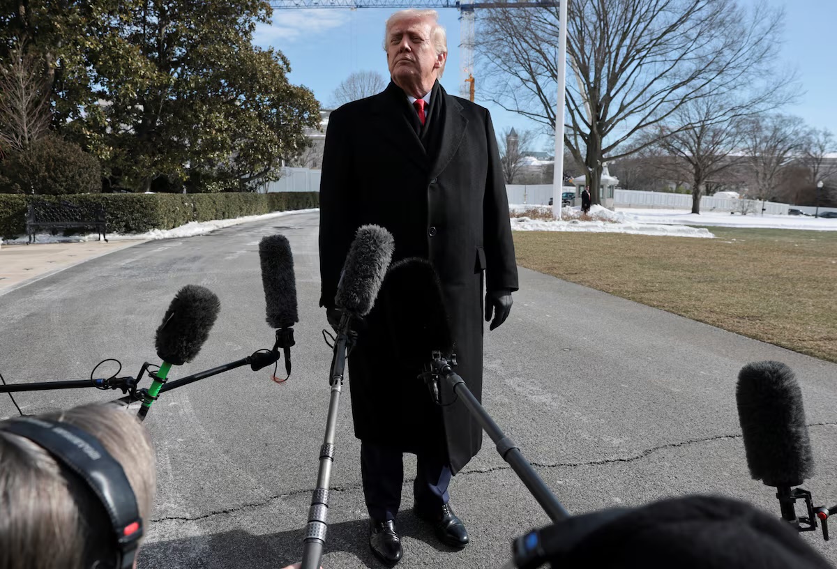 ترامب: أسطول حربي آخر يتجه نحو إيران الآن