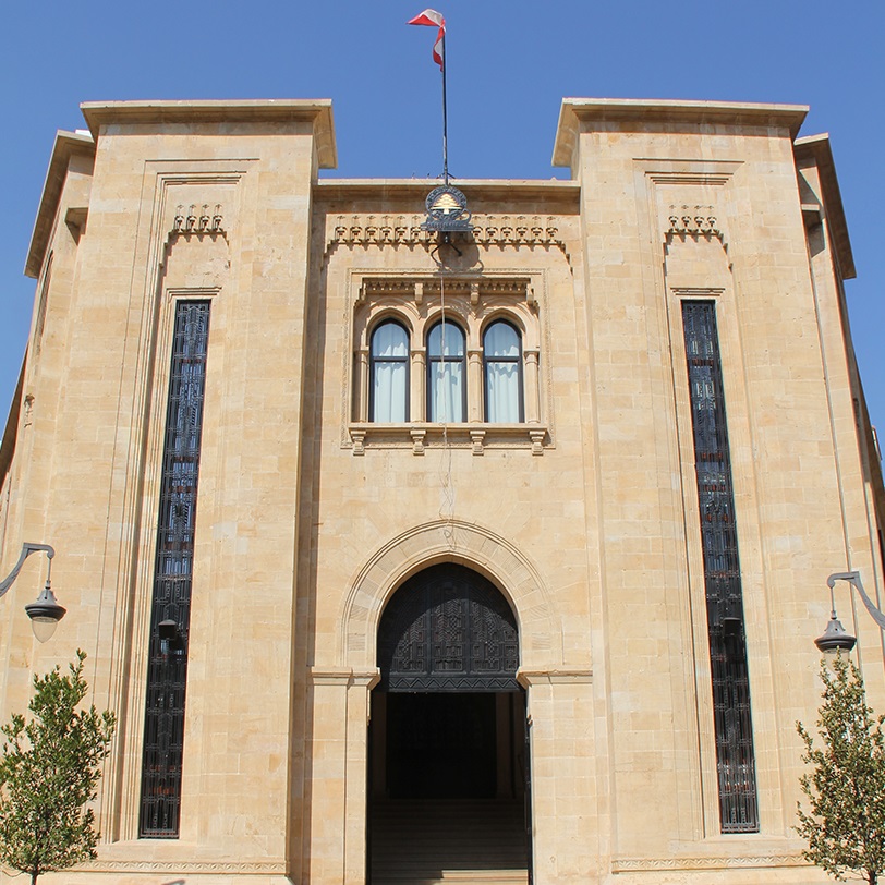 عودة العسكريين المتقاعدين إلى محيط مجلس النواب