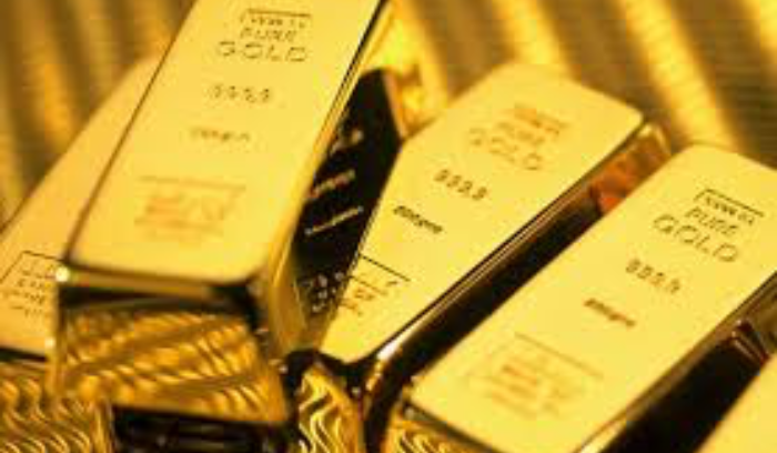 الذهب يتراجع فجأة إاكثر من 300دولار دولار قبل أن يعاود الصعود