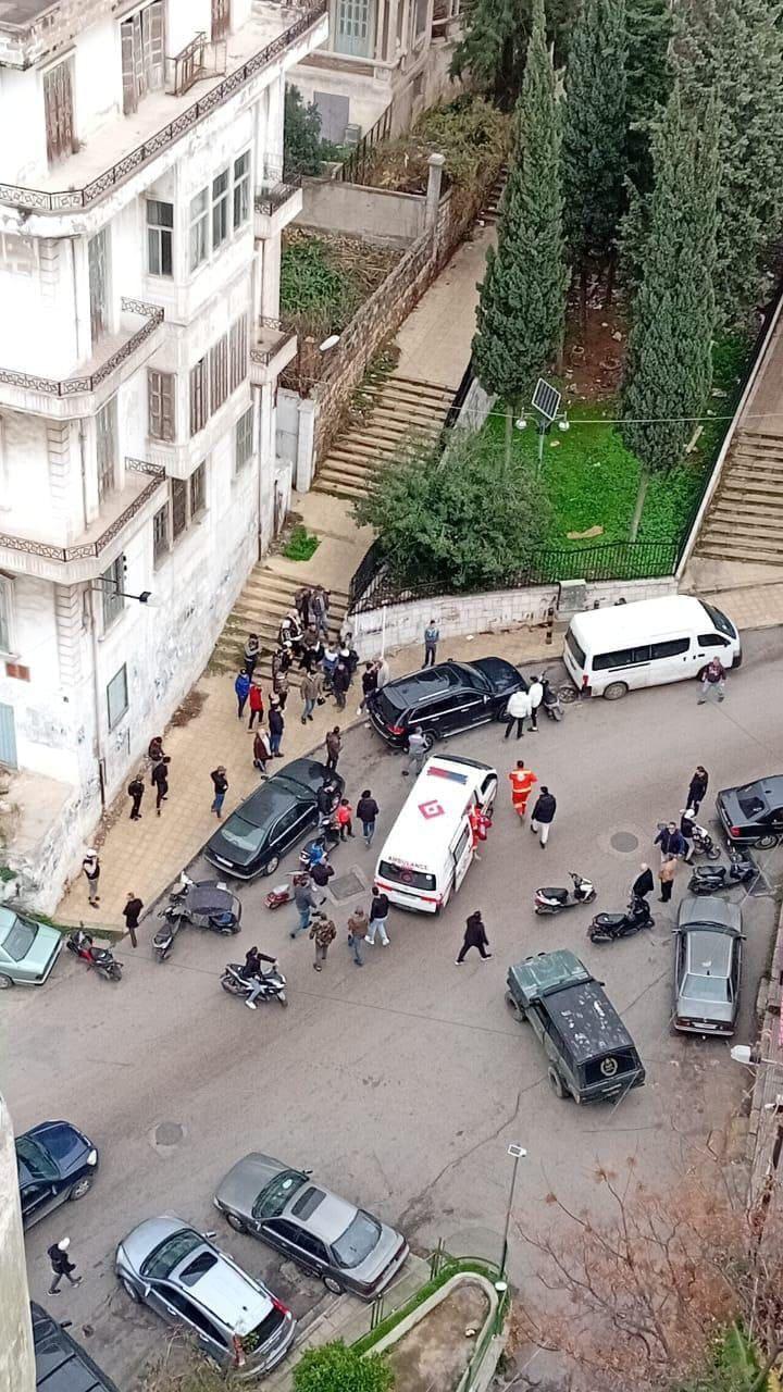 أطلق النار عليها في طرابلس وفرّ