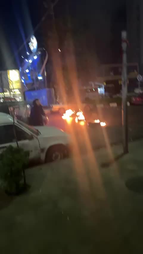 بالفيديو - دعوات للتجمّع وقطع الطرقات في طرابلس تضامنًا مع أصحاب “التوك توك” ودراجات التوصيل