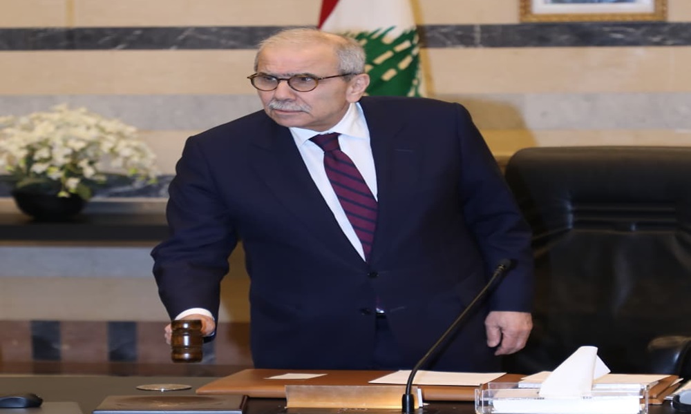 سلام عرض مع وفد البنك الدولي لملف إعادة الإعمار