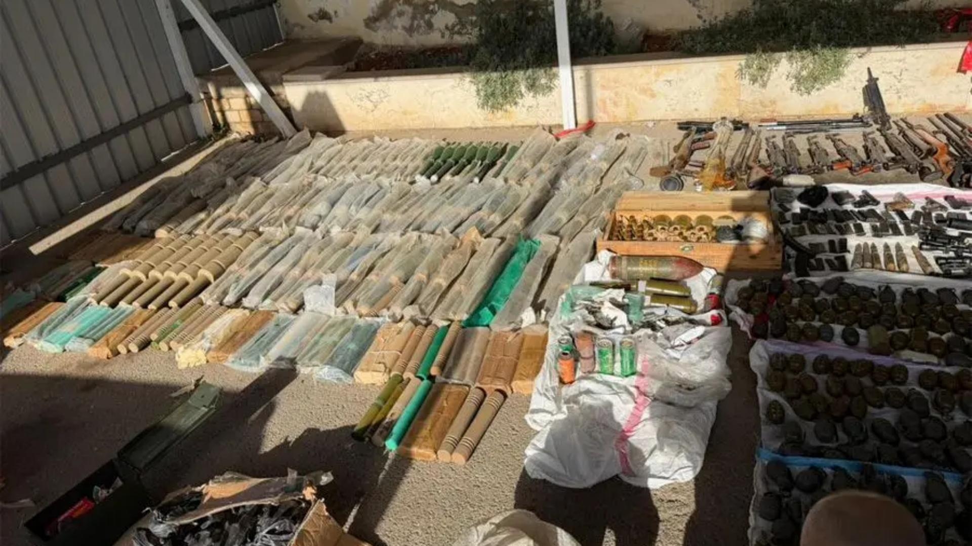 أسلحة وذخائر حربيّة... والجيش يتحرّك!