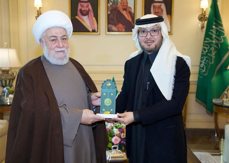 بخاري عرض مختلف التطورات الراهنة مع مفتي صيدا الجعفري