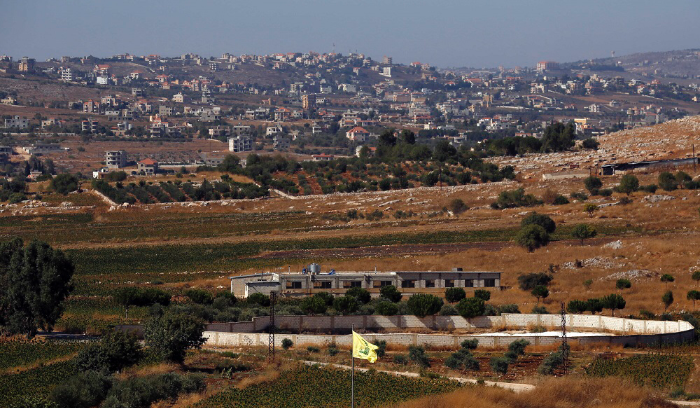 قوات الاحتلال الإسرائيلي تقصف محيط مدرسة الضهيرة