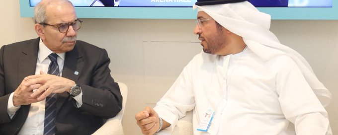 سلام يلتقي الرئيس التنفيذي لمجموعة موانئ دبي العالمية على هامش مشاركته في قمة الحكومات العالمية