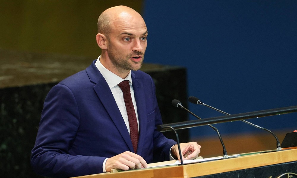 بارو يبدأ جولة شرق أوسطية تشمل بيروت