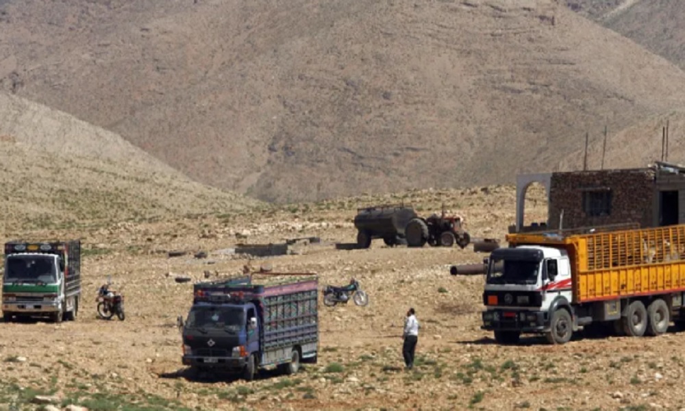 اتحادات النقل البري تحذّر من آثار قرار سوريا منع الشاحنات اللبنانية