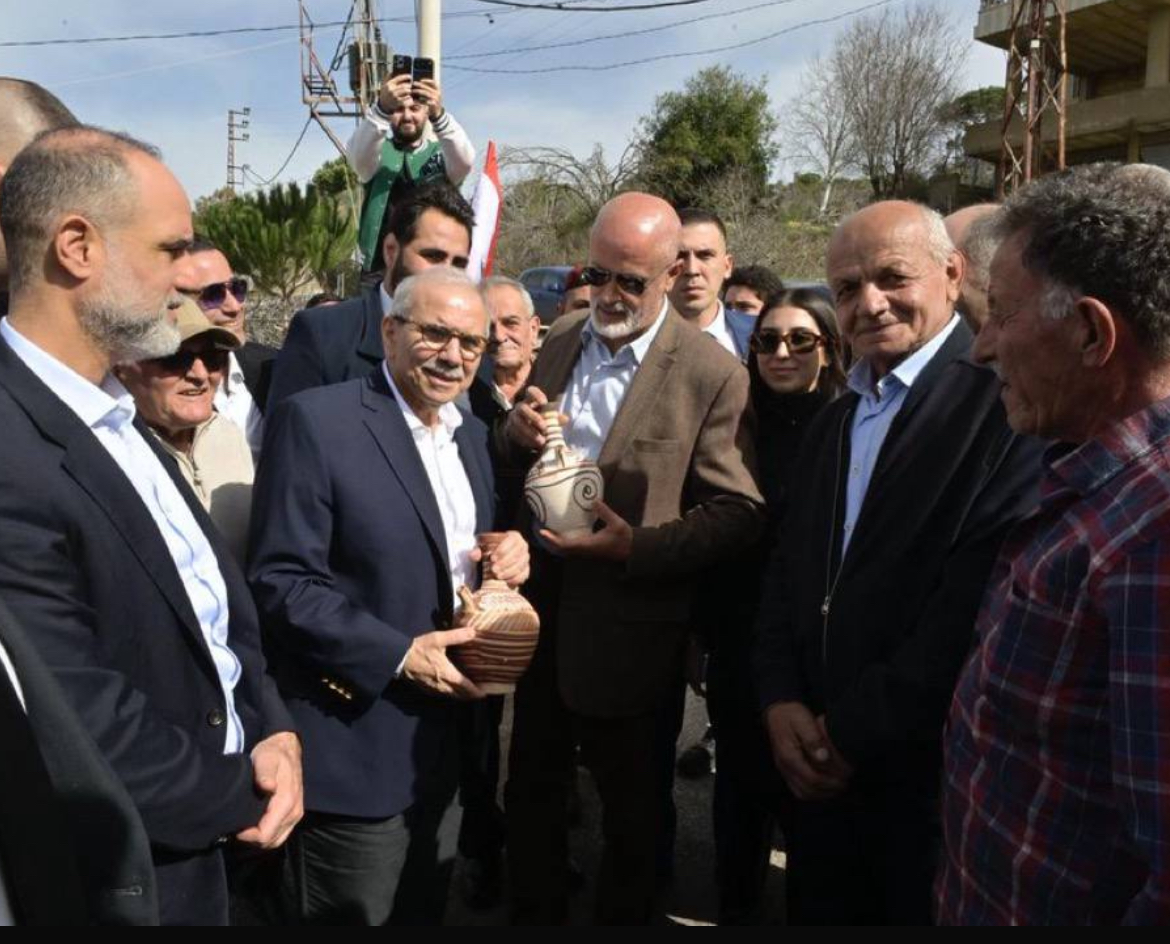 بالفيديو - الرئيس سلام في راشيا الفخار في طريقه الى كفرشوبا