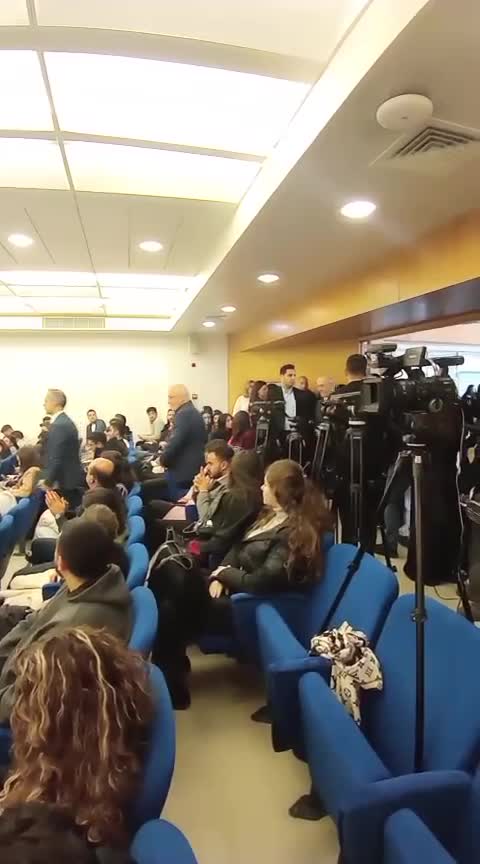 الحجار يعقد لقاءً حوارياً مفتوحاً مع طلاب جامعة الروح القدس