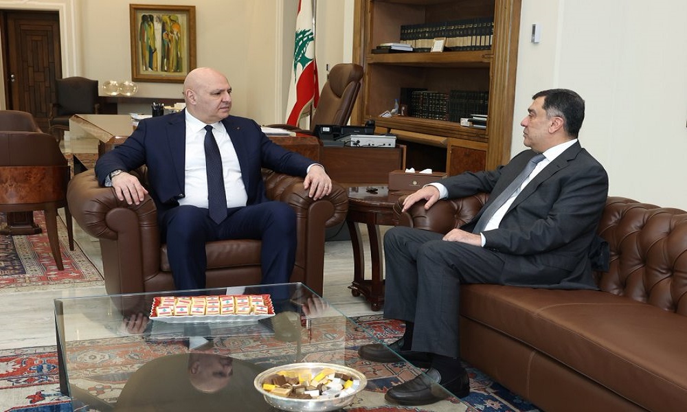 عون يشيد بجهوزية طيران الشرق الأوسط