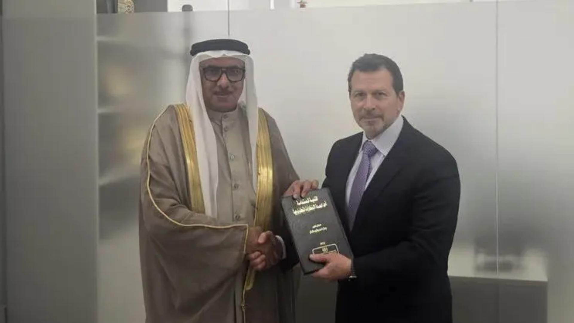 شحادة بحث في تعزيز التعاون مع الاتحاد العربي للذكاء الاصطناعي والبرمجة