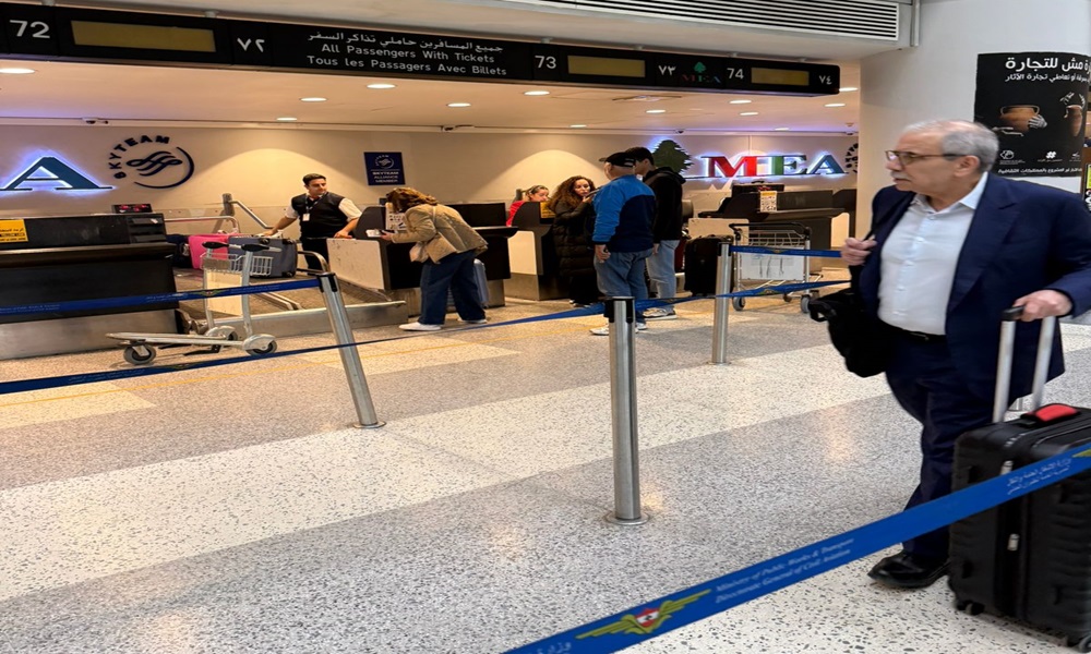 بالصور: سلام يغادر إلى ميونخ من مبنى المسافرين